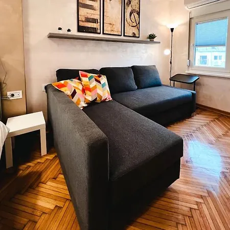 Stylish In Center Apartment Belgrade