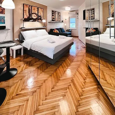 Apartment Stylish In Center Belgrade